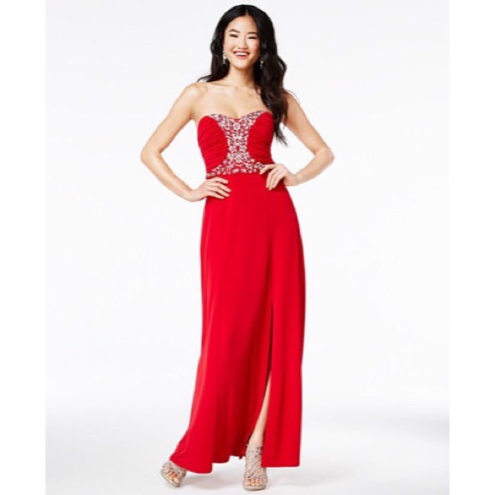 NWT Stunning Red Formal Prom Dress w/ Gemstones